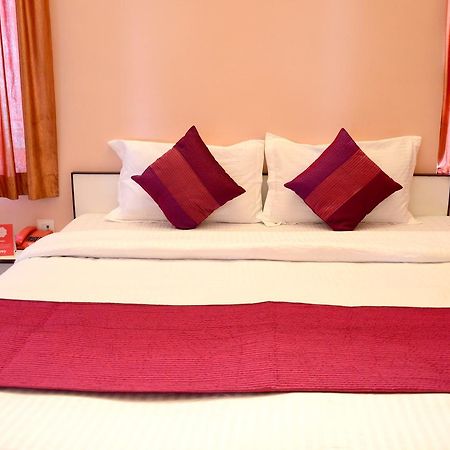 Oyo 6179 Hotel Aarjee Crescent Jaipur Bagian luar foto