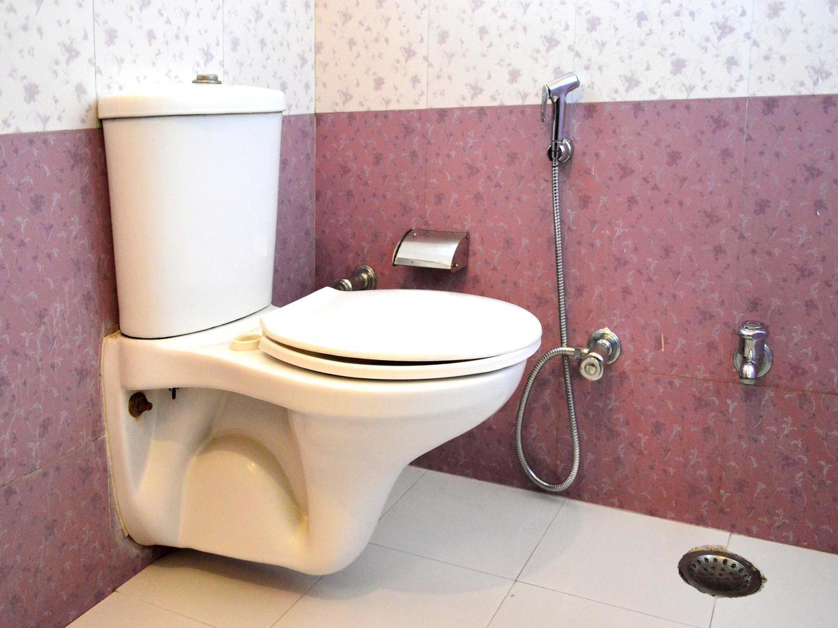 Oyo 6179 Hotel Aarjee Crescent Jaipur Bagian luar foto