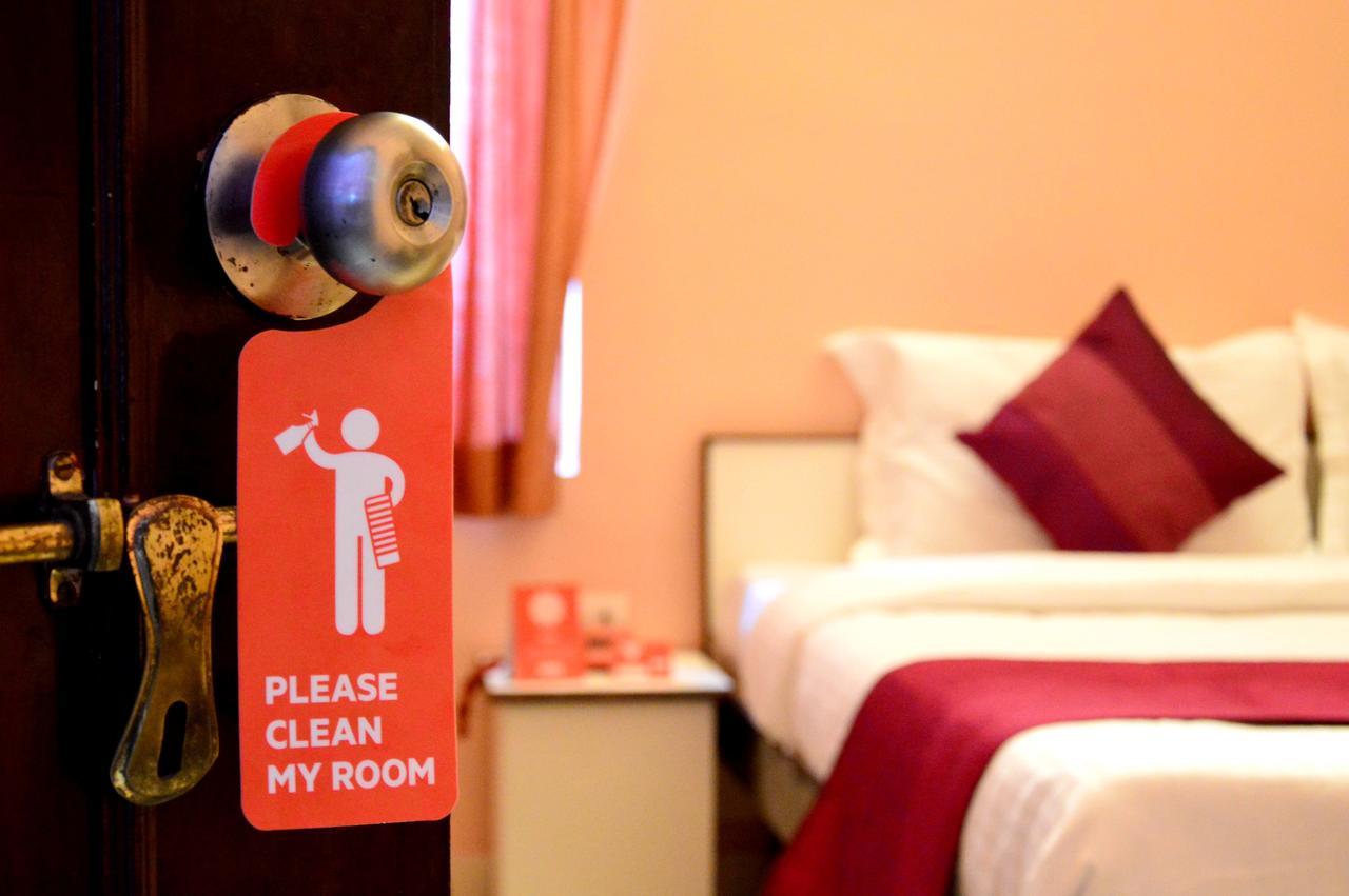 Oyo 6179 Hotel Aarjee Crescent Jaipur Bagian luar foto